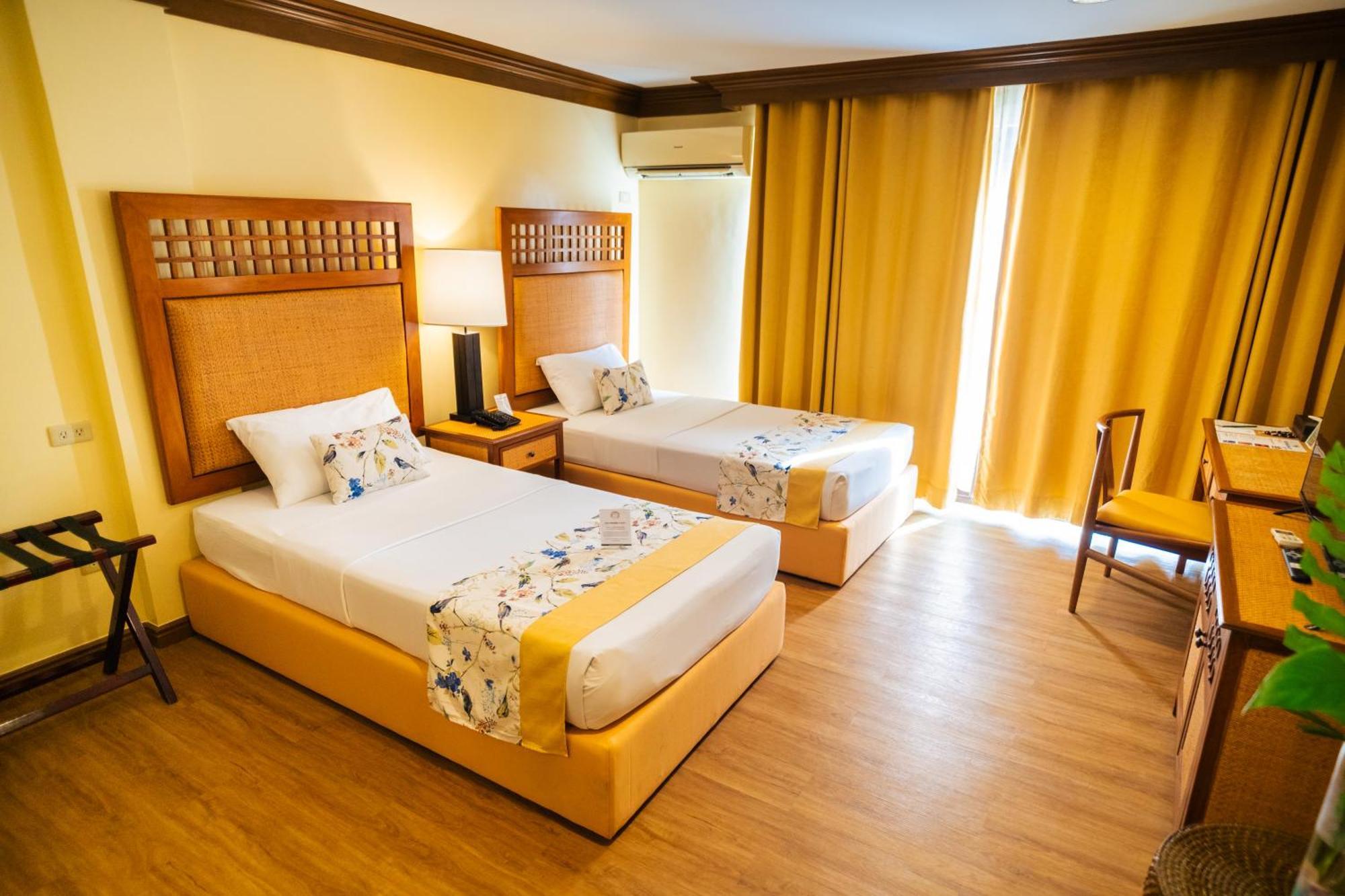 Boracay Tropics 4*