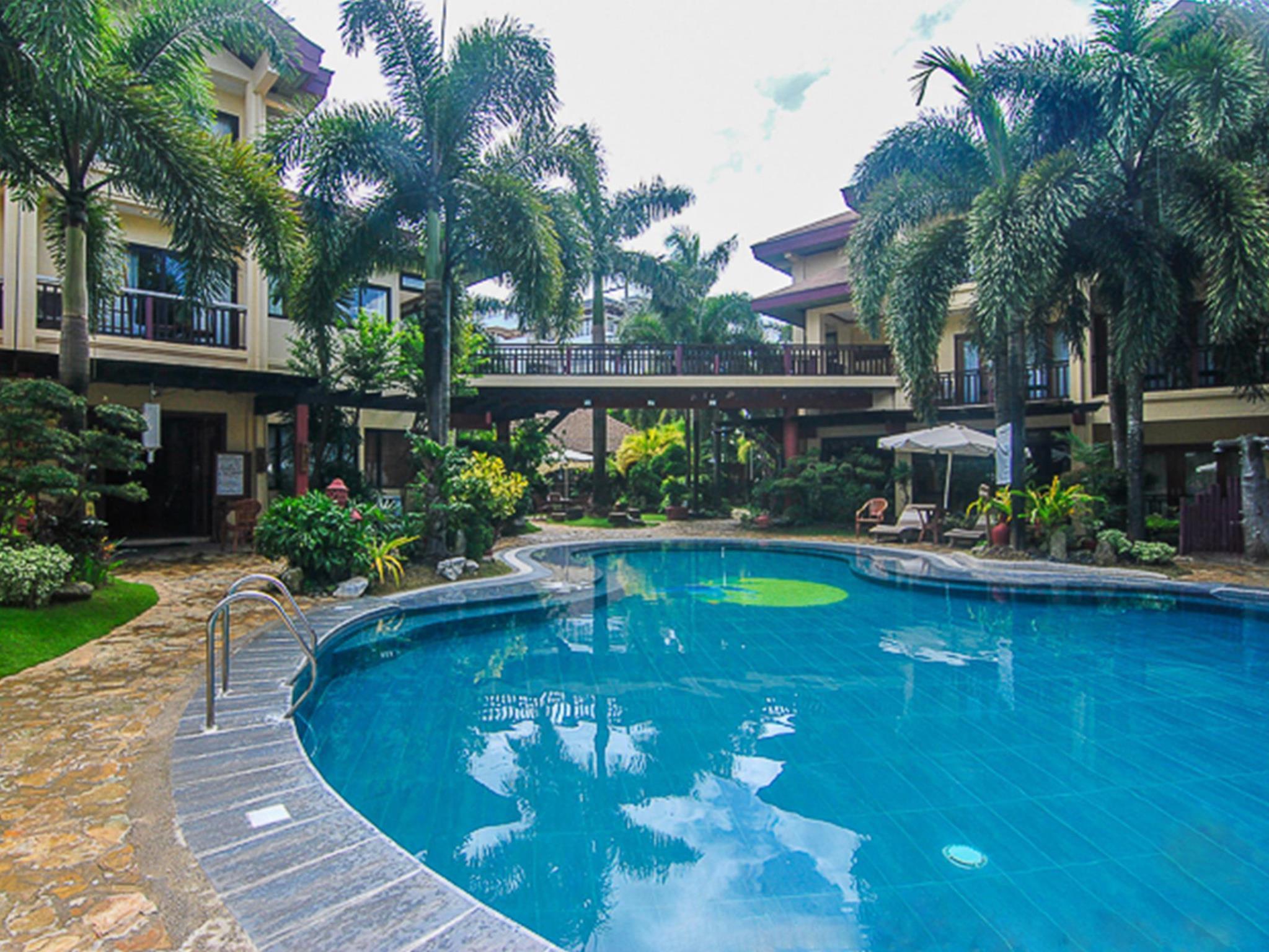 Resort Boracay Tropics