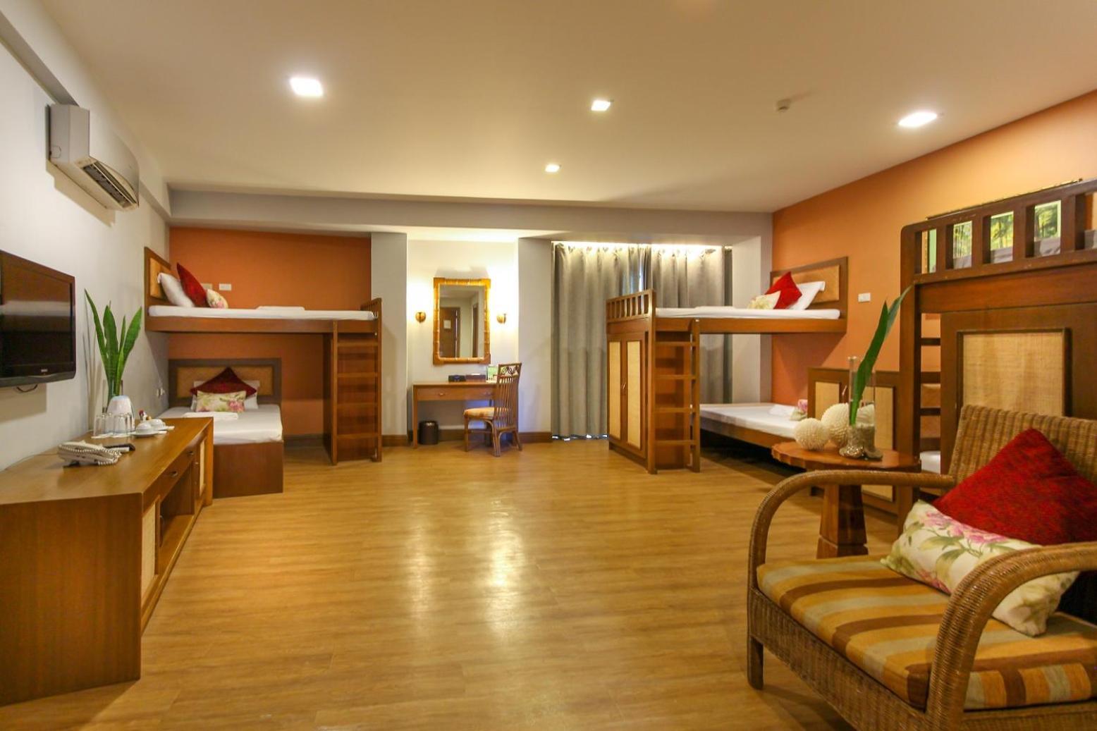 Resort Boracay Tropics 4*