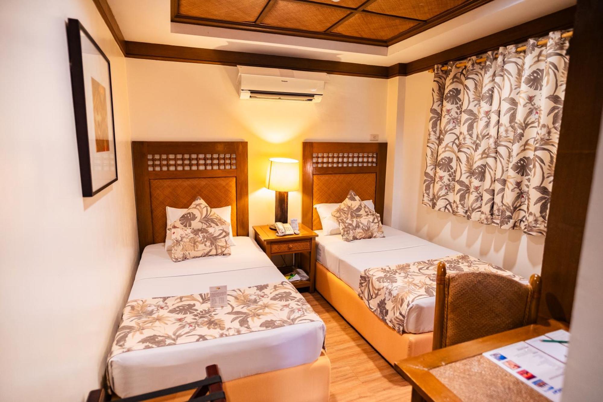 Resort Boracay Tropics Manoc-Manoc